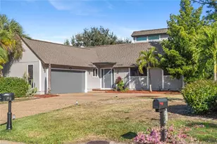 5482 Beneva Woods Cir, Sarasota, FL 34233 - Photo 2