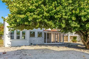108 Maple Ave, Anna Maria, FL 34216 - Photo 8