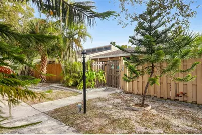 500 N Jefferson Avenue #C3, Sarasota, FL 34237 - Photo 2