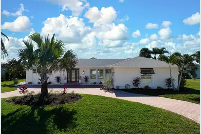 616 Foxworth Lane, Holmes Beach, FL 34217 - Photo 76