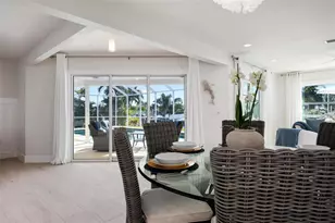 616 Foxworth Ln, Holmes Beach, FL 34217 - Photo 32