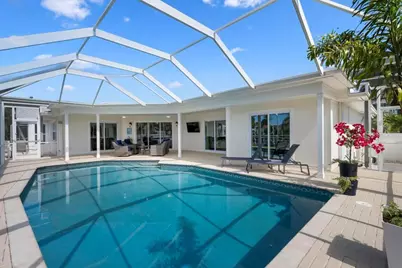 616 Foxworth Lane, Holmes Beach, FL 34217 - Photo 24