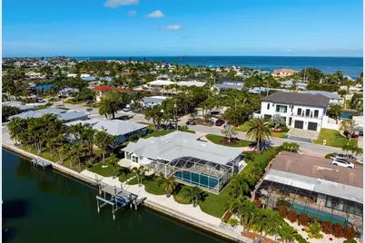 616 Foxworth Lane, Holmes Beach, FL 34217 - Photo 88