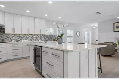 616 Foxworth Lane, Holmes Beach, FL 34217 - Photo 14