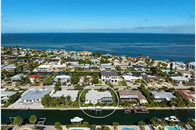 616 Foxworth Lane, Holmes Beach, FL 34217 - Photo 66