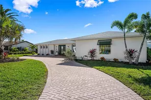 616 Foxworth Ln, Holmes Beach, FL 34217 - Photo 76
