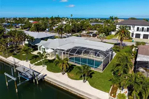 616 Foxworth Ln, Holmes Beach, FL 34217 - Photo 86