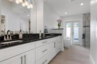 616 Foxworth Lane, Holmes Beach, FL 34217 - Photo 44