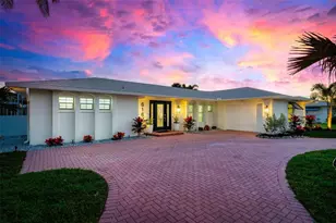 616 Foxworth Ln, Holmes Beach, FL 34217 - Photo 94