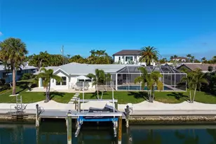 616 Foxworth Ln, Holmes Beach, FL 34217 - Photo 84