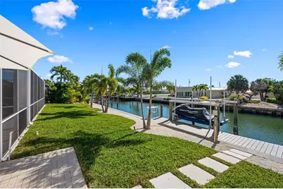 616 Foxworth Lane, Holmes Beach, FL 34217 - Photo 74