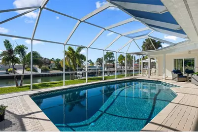 616 Foxworth Lane, Holmes Beach, FL 34217 - Photo 4