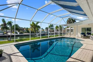 616 Foxworth Ln, Holmes Beach, FL 34217 - Photo 4
