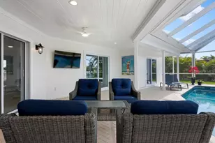 616 Foxworth Ln, Holmes Beach, FL 34217 - Photo 20