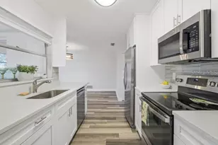 3427 Riviera Dr, Sarasota, FL 34232 - Photo 12