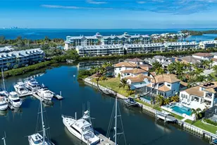 3036 Christophers Watch Ln, Ruskin, FL 33570 - Photo 4