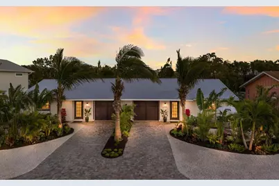 213 83rd Street #EAST Villa/Unit A, Holmes Beach, FL 34217 - Photo 2