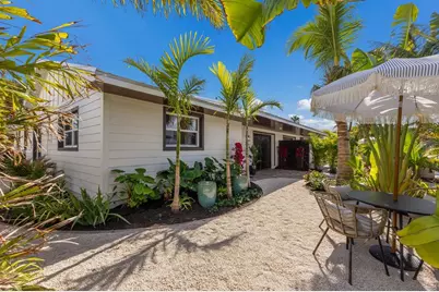 213 83rd Street #EAST Villa/Unit A, Holmes Beach, FL 34217 - Photo 8