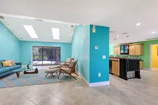 4251 Pasadena Cir, Sarasota, FL 34233 - Photo 6