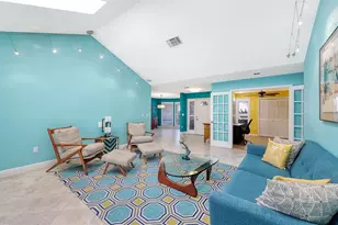 4251 Pasadena Cir, Sarasota, FL 34233 - Photo 8