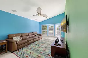 4251 Pasadena Cir, Sarasota, FL 34233 - Photo 16