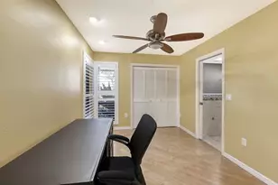 4251 Pasadena Cir, Sarasota, FL 34233 - Photo 34