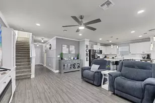 9074 Royal River Cir, Parrish, FL 34219 - Photo 8