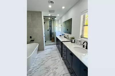 703 Whitfield Avenue, Sarasota, FL 34243 - Photo 16