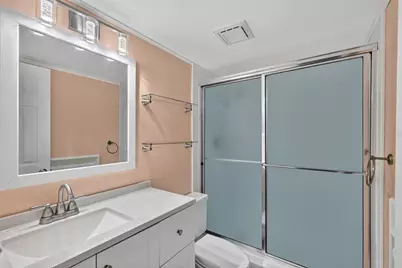 7880 Palm Aire Lane #105, Sarasota, FL 34243 - Photo 22