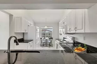 8750 Olde Hickory Ave, Sarasota, FL 34238 - Photo 10