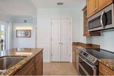 445 N Orange Avenue #210, Sarasota, FL 34236 - Photo 8