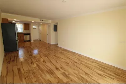 942 La Costa Circle #3, Sarasota, FL 34237 - Photo 4