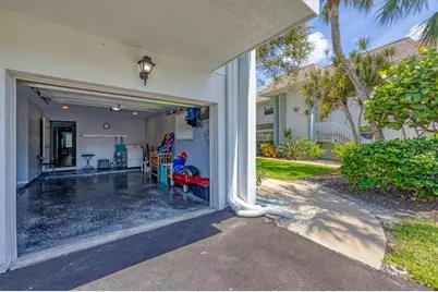 527 Sutton Place, Longboat Key, FL 34228 - Photo 44