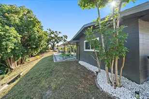 3149 Homasassa Rd, Sarasota, FL 34239 - Photo 38