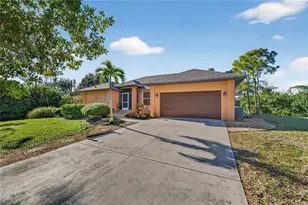 925 Gull Rd, Venice, FL 34293 - Photo 2