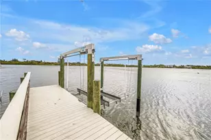 1770 Bayshore Dr, Terra Ceia, FL 34250 - Photo 10