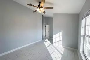 2116 NE 17th Ave, Cape Coral, FL 33909 - Photo 8