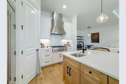 16306 Isola Pl, Lakewood Ranch, FL 34211 - Photo 14