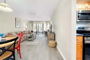 612 Bird Bay Dr S, Venice, FL 34285 - Photo 6