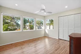 3205 Golden Eagle Ln, Sarasota, FL 34231 - Photo 34