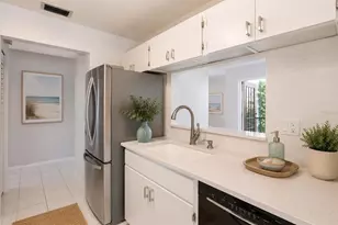3205 Golden Eagle Ln, Sarasota, FL 34231 - Photo 16