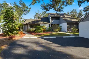 3205 Golden Eagle Ln, Sarasota, FL 34231 - Photo 2