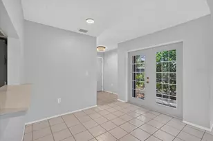 3205 Golden Eagle Ln, Sarasota, FL 34231 - Photo 10