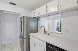 3205 Golden Eagle Ln, Sarasota, FL 34231 - Photo 26