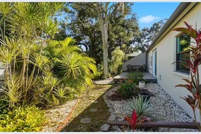 3205 Golden Eagle Lane, Sarasota, FL 34231 - Photo 30