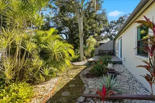 3205 Golden Eagle Ln, Sarasota, FL 34231 - Photo 30