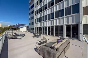 1055 W Peppertree Dr, Sarasota, FL 34242 - Photo 40