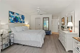 1055 W Peppertree Dr, Sarasota, FL 34242 - Photo 20