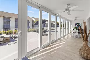 1055 W Peppertree Dr, Sarasota, FL 34242 - Photo 32