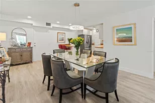 1055 W Peppertree Dr, Sarasota, FL 34242 - Photo 10